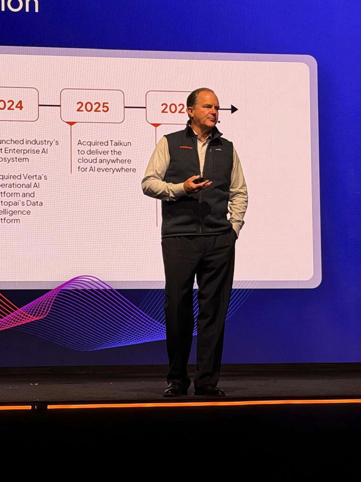 Cloudera leadership walking the audience through 5 years of change